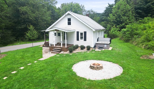 Shorty's Place | Hocking Hills