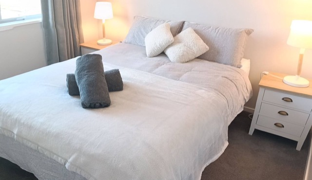 Shotover Country Residence - 2 bedroom home in quiet residential area