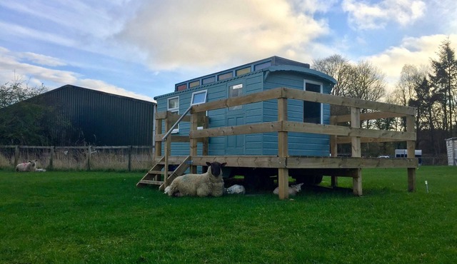 Showman's Hut @ Westcote