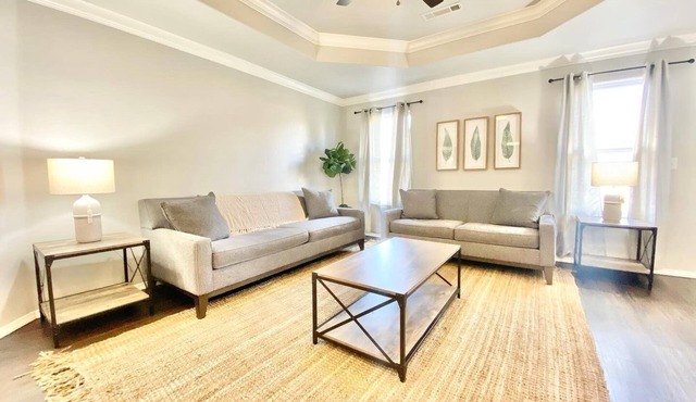 Shred Shed- Sleeps 10- Near Trails- Bentonville