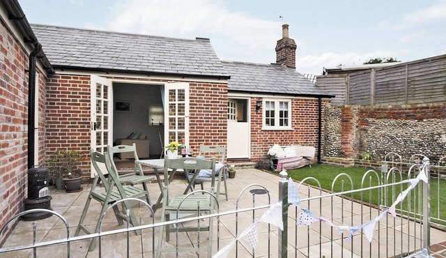 Shrimp Cottage - E5415