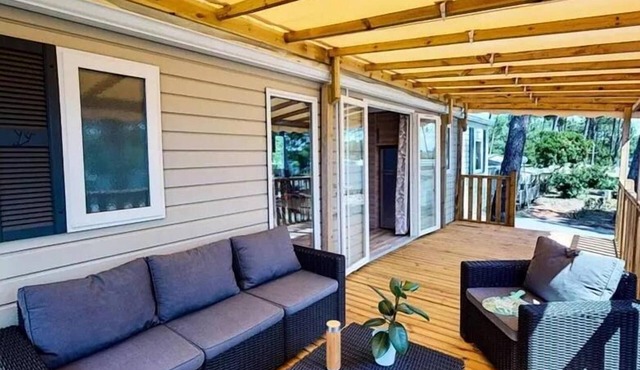 Siblu – The Lives of Condrieu * - Mobil home Wellness 3 hp Signature with air conditioning 8 people