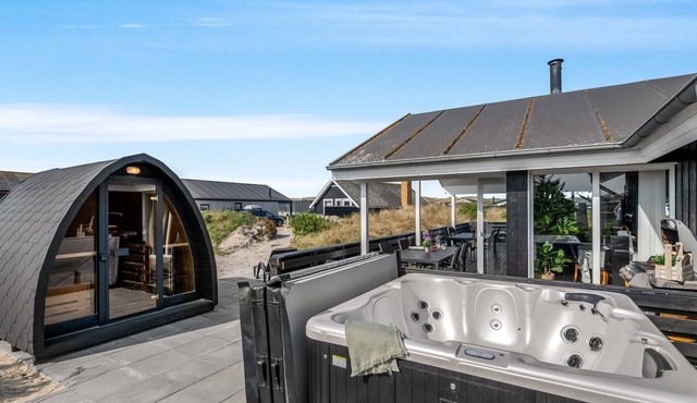 "Sibyll" - from the sea by Interhome