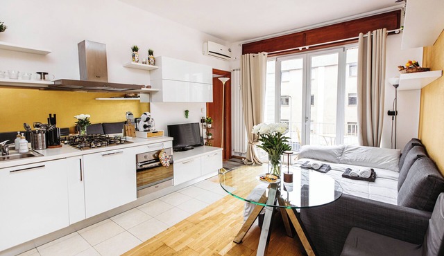 Sicilian Escape - 100m from Milan Central Station