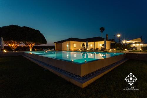 Sicily Summer Breeze - Deluxe Villa with Pool in Ispica