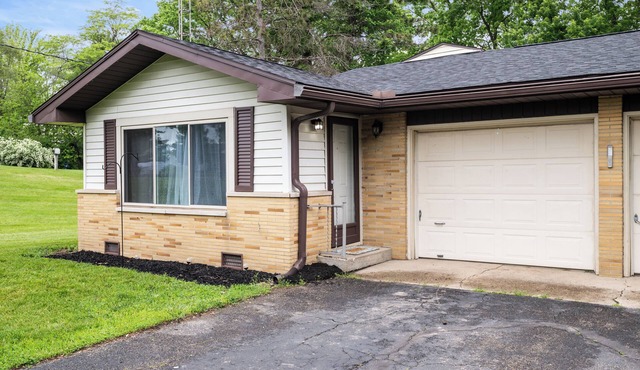 Side B Private Entry Sleeps 6 Kayaks Firepit River Access