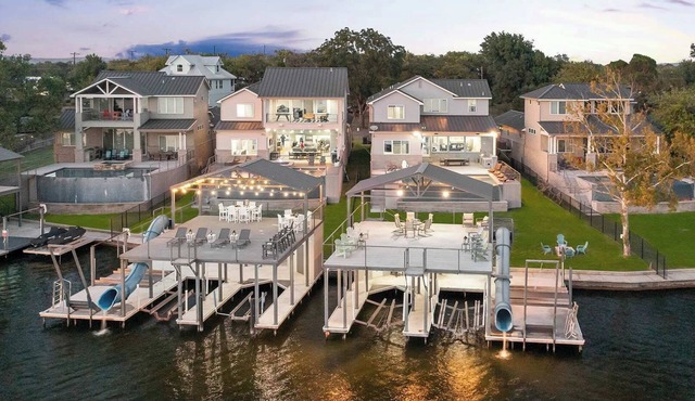 Side by Side Lux Homes } Concierge Services