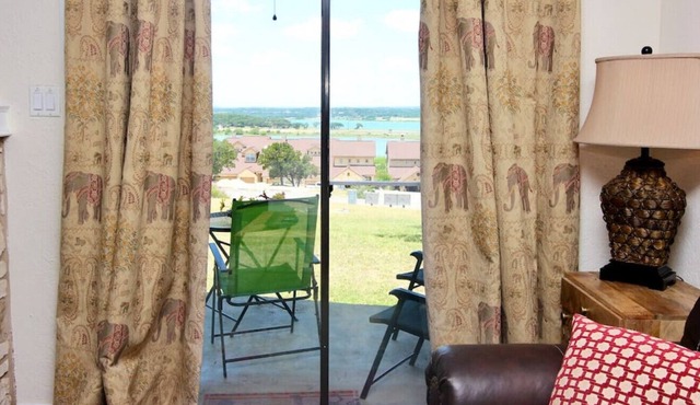 Sierra Bella | Sleeps 4 | Near Canyon Lake | WiFi