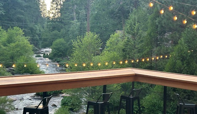 Sierra Inn on the River