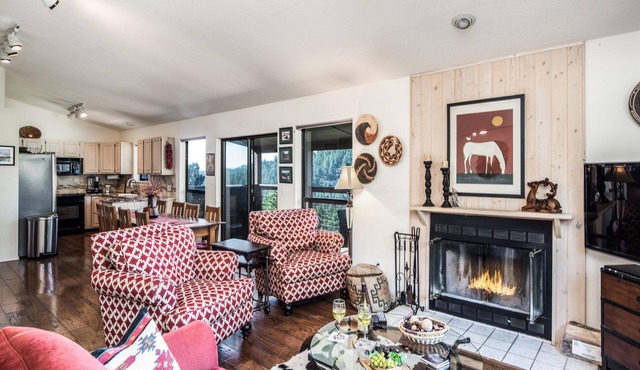 Sierra Lake Vista | Pet Friendly, Hot Tub!