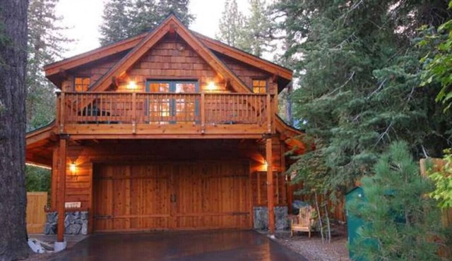 Sierra View Bedroom · Private Cozy Lakeside Studio