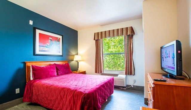 Sierra Vista Studio King Economy