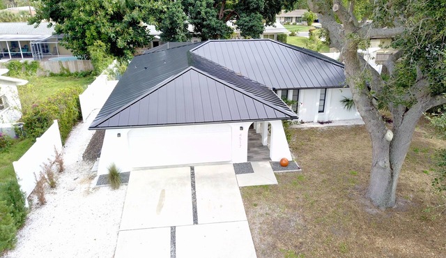 "Siesta Breeze Place", Entire Home minutes to Siesta Key Beach