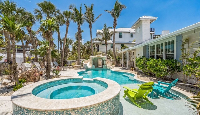 Siesta Home with Pool & Waterslide - Sunset Splash