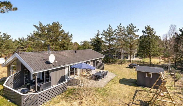 "Sighbiorn" - 950m from the sea by Interhome