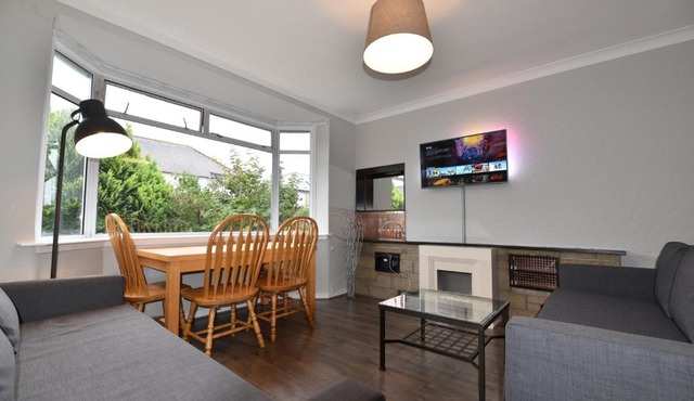 Sighthill 3 Bedrooms with Private Garden