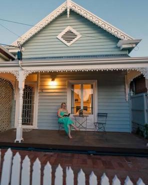 Signal Cottage close to beach and Semaphore Road