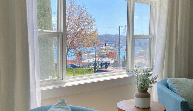 Signal Hill Elegance 3Bd A/C Hiking