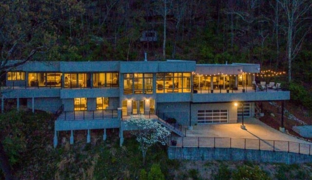 Signal Mountain Luxury Getaway
