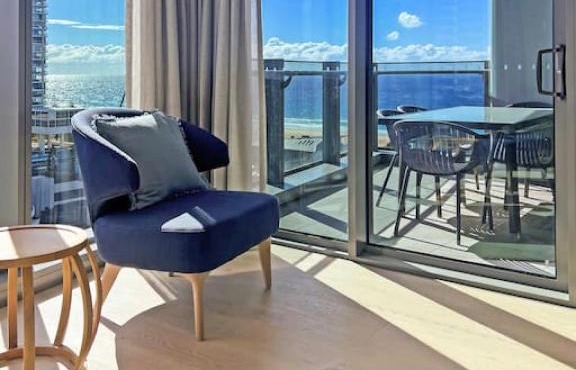 Signature 14th floor North East facing 9