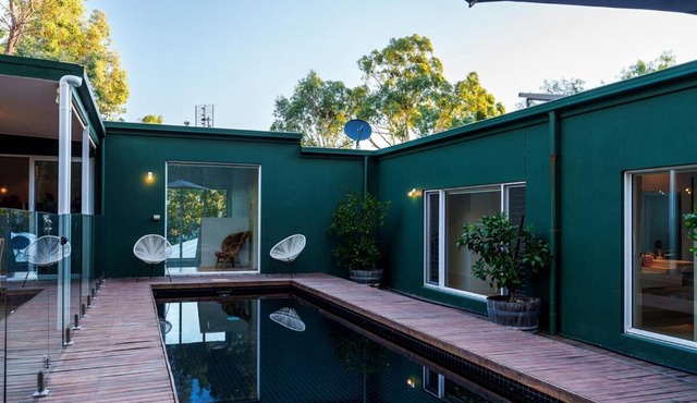 Signature Accommodation Montez House Pool Retreat