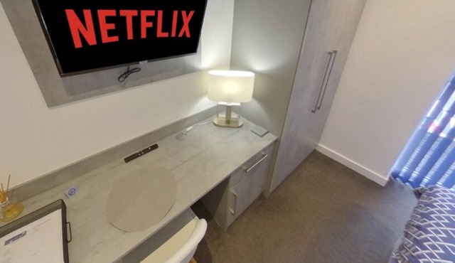 Signature House - Contemporary City Studios (SH29)