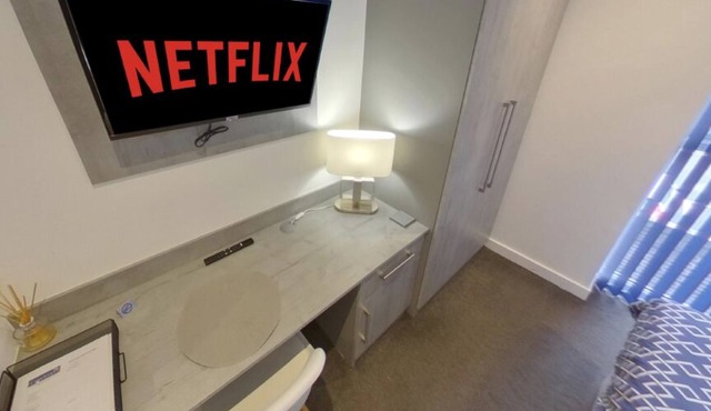 Signature House - Modern City Studio