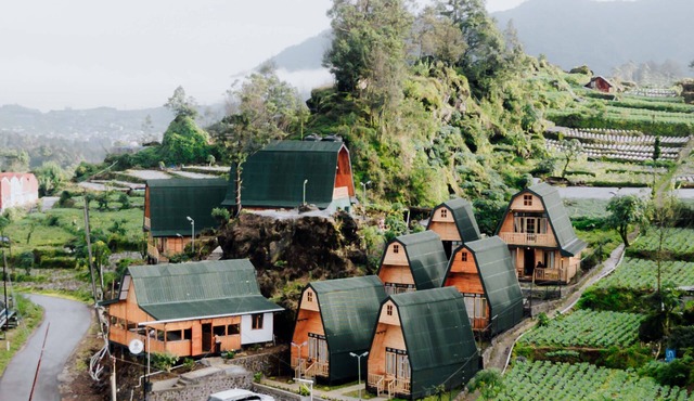 Sikunir Pondok Cabin By Travelink