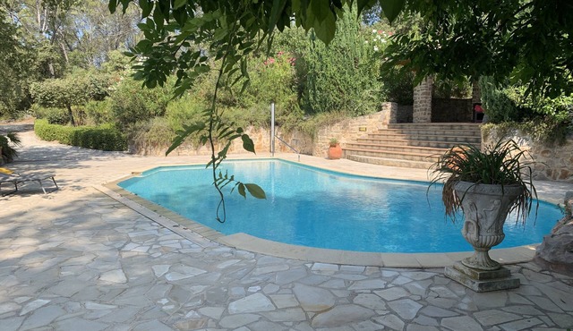 Silence in the Green Provence