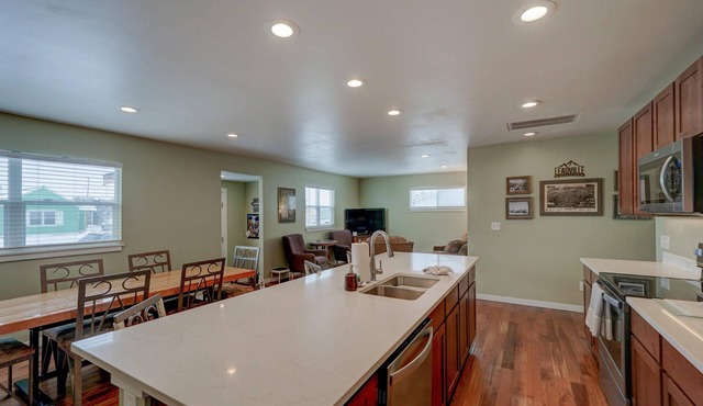 Silver Cloud- Upscale finishes-Minutes to Ski Cooper-PET FRIENDLY!
