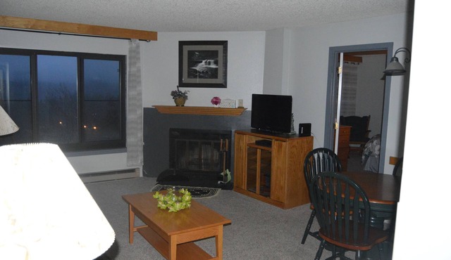 Silver Creek 1707 - 2 Bdrm Condo, A/C, Indoor/Outdoor Pool & Hot Tub