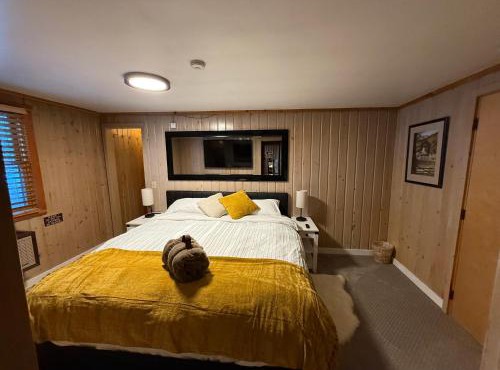 Silver Fork Lodge & Restaurant