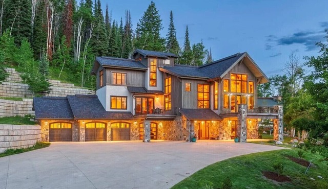 Silver Fox Lodge | Luxury Estate