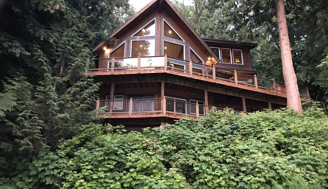 Silver Lake #7 - Unsurpassed lakefront views from this spectacular pet-friendly