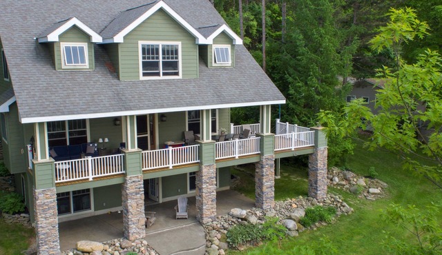 Silver Lake Lakefront Home