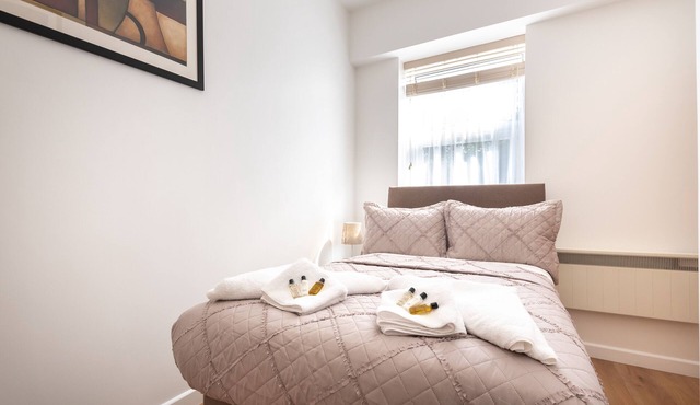 Silver Moon Silver Service Apartments free parking