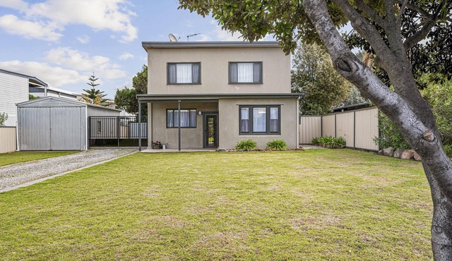 Silver Myrtle Shack ~ Aldinga Beach - A Truly Relaxing Coastal Escape