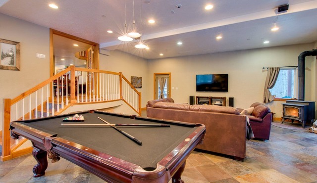 Silver Plume Ski Lodge-Creekside 6 BD/7 BA-Largest House Near Loveland Ski Area