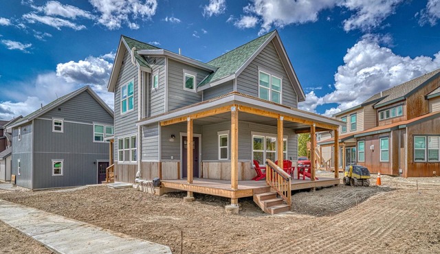 Silver Rush- Brand New Railyard home minutes to Copper & Ski Cooper!