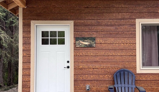 Silver Salmon Cabin - Modern Vacation Home at Eagle Landing Resort