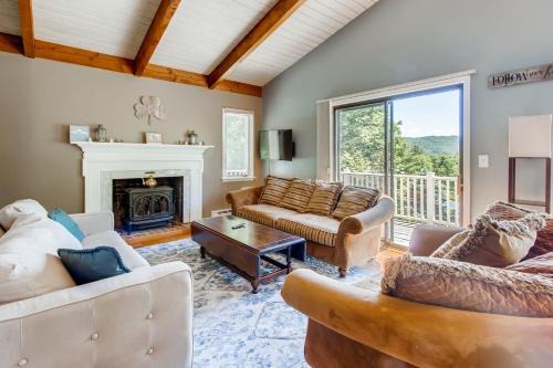 Silver Spring Chalet Brought to you by GetAway Vacations