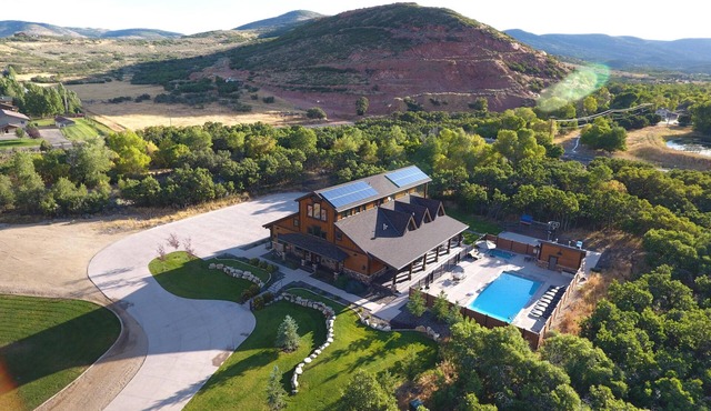 Silver Springs Lodge in the Heber Valley