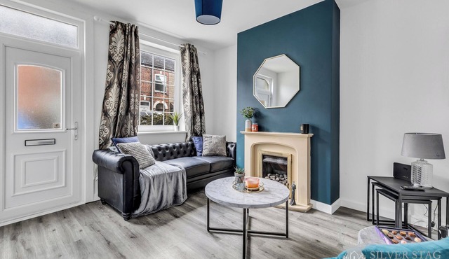 Silver Stag Properties, Newly Renovated 2 BR House