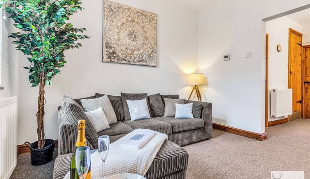 Silver Stag Properties, 3 BR Gem with 2 Baths