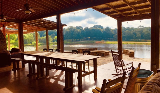 Silver Star Ranch and Private Lake Getaway