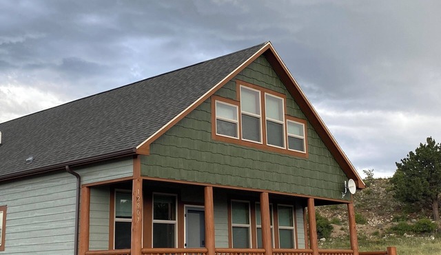 Silver Trout Lodge, newer cabin with amazing views of Mt Princeton & Mt Antero.n