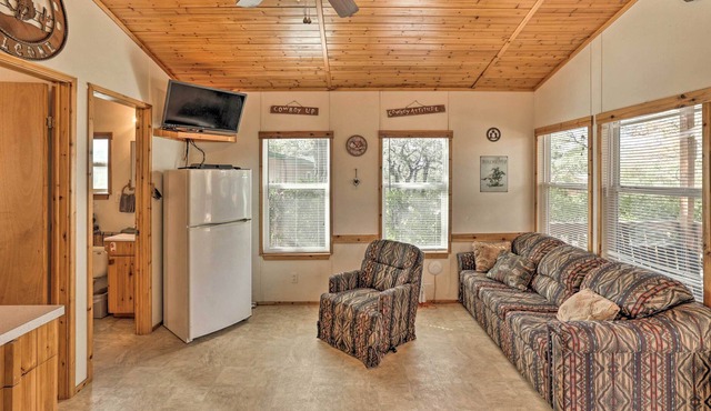 'Silverado Cabin' w/ Fire Pit, Fish On-Site!