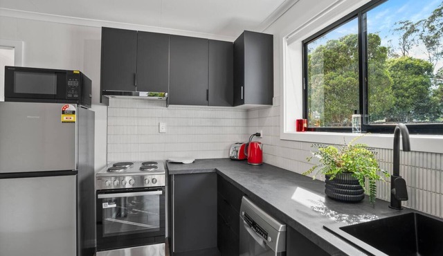 Silverhill - where bushland and horses are at your back door.