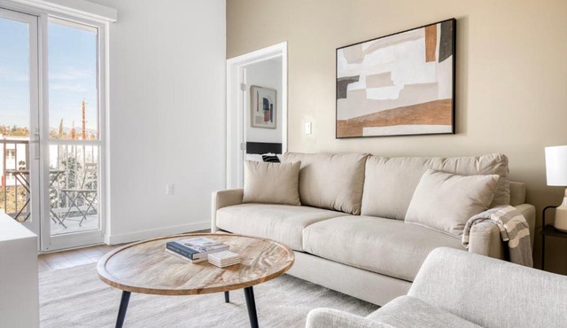 Silverlake 1br w wd roof nr 5 10 freeways LAX-978