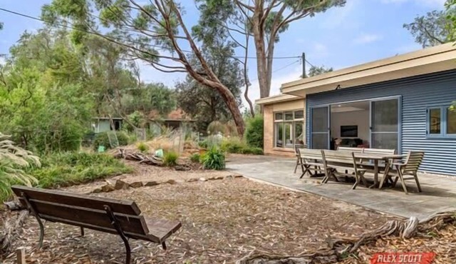 SILVERLEAVES HIDE AWAY 2- 6 GUESTS